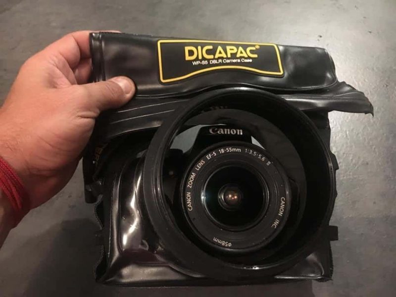 Custodia subacquea Dicapac per macchine fotografiche