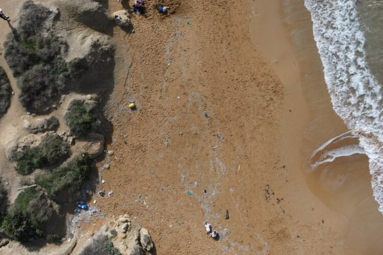L’Università di Palermo annuncia il primo modello previsionale di accumulo dimicroplastiche nel Mediterraneo centrale