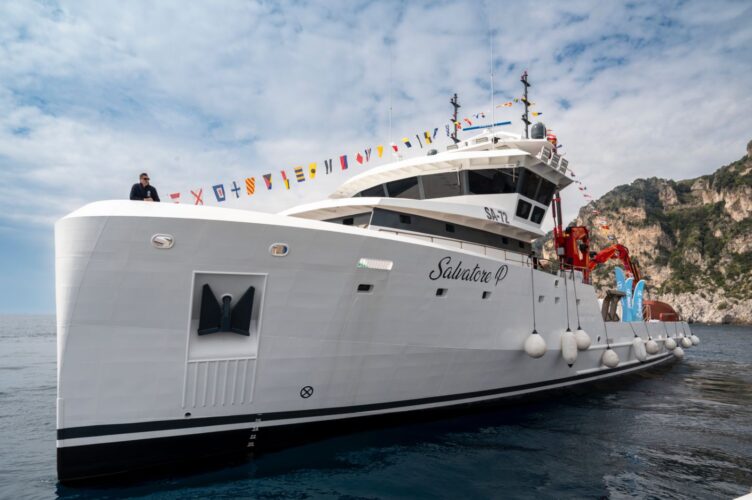 Cetara amplia la flotta tonniera: arriva, il nuovo “Salvatore P”